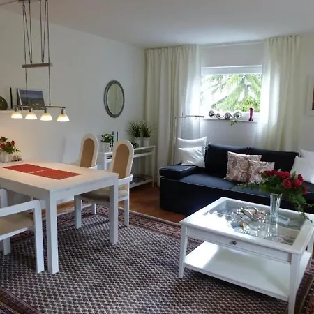 Parkblick Mit 2 Baedern Apartman