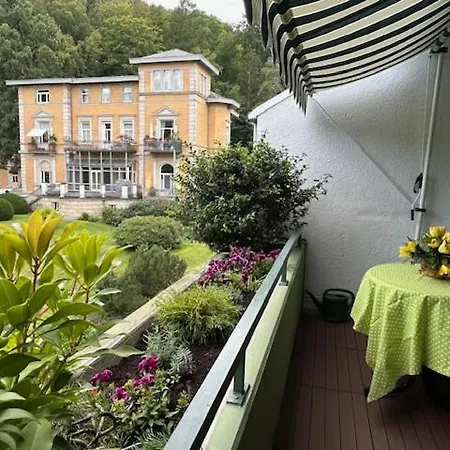 Parkblick Mit 2 Baedern